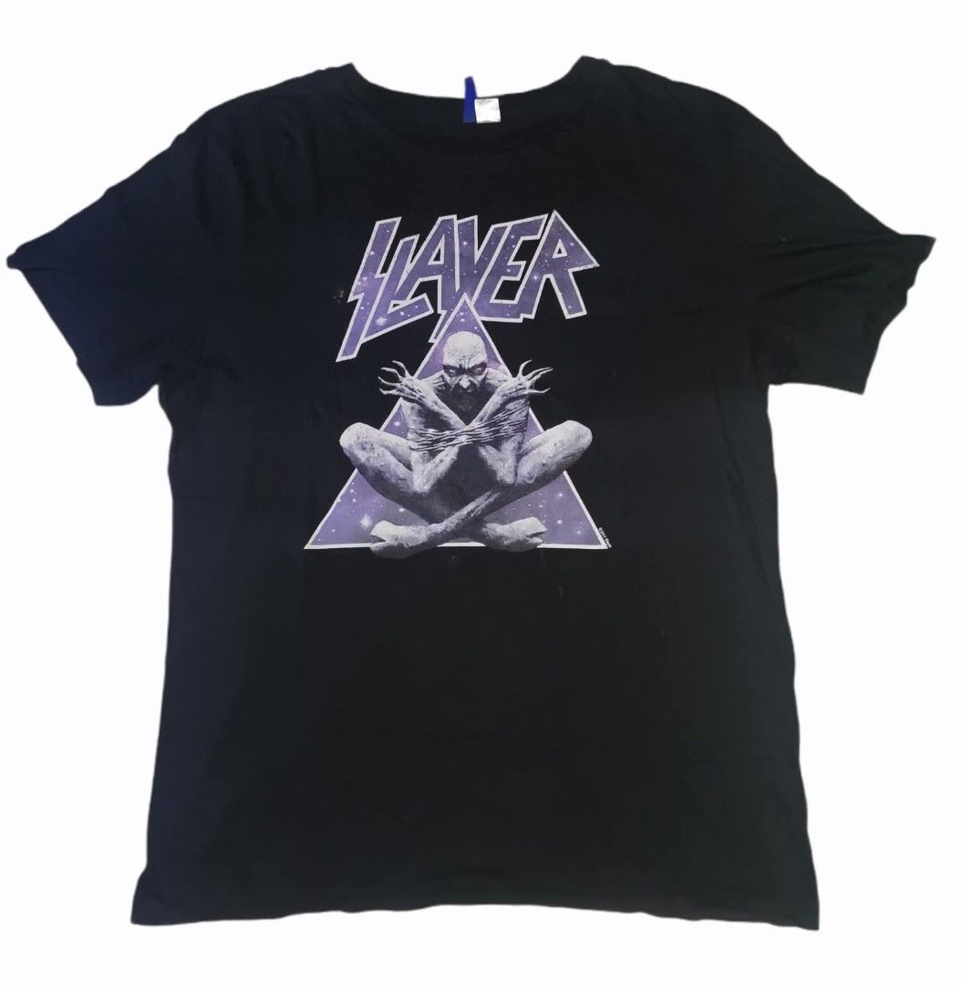 H&M Divided Slayer Band T-Shirt Size M (Category: Tshirts & Polo Shirts) located in Batu Arang. Submitted by ngambatbundle (Listing ID 1446706054, Image 2). Description: baju band sep hatu angguk kepala slayer saiz m fit L(21x28) tag divided by H&M Made in bangaladeh underlisent Kain 100 lembut Jahit double Ori tulang tepi Condition A Rm 68 - H&M Divided Black T-Shirt - Size: M - Features Slayer graphic print (band logo & creature) - Copyright 20