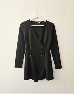 (Kategori: ) berada di . Dikirim oleh elserrascloset (ID iklan 1446569929, Gambar 1). Deskripsi: .