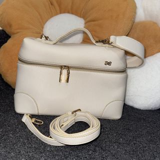 (Category: ) located in . Submitted by c.c_preloved (Listing ID 1446631419, Image 1). Description: .