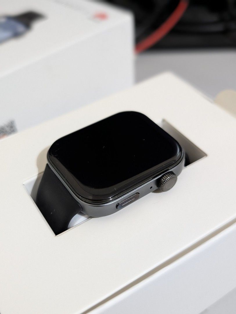Huawei Watch Fit 3 Smartwatch (Category: Wearables & Smart Watches) located in Quezon City. Submitted by aivan_sison (Listing ID 1446630616, Image 2). Description: Huawei Watch Fit 3 Smartwatch * Lightly used * Includes original box and receipt * Issue/s: light bezel scratches (see last photo) * RFS: Bought a new fitness band * MOP: BDO, UnionBank, or GCash * MOD: Pickup at Brgy. San Bartolome, Quezon City c/o buyer.
