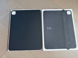 iPad Pro 13-inch (M4/M5)Smart Folio