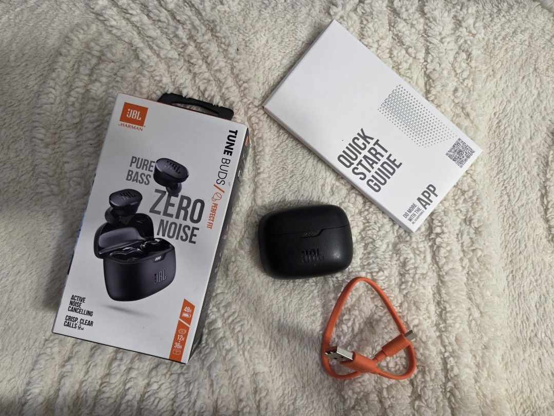 JBL Tune Buds (Category: Earphones) located in Marilao. Submitted by mate0lee (Listing ID 1446563616, Image 1). Description: Box ✅️ Charger Cable ✅️.