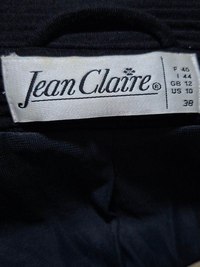 Jean Claire Black Ribbed Double-Breasted Blazer Jacket (Category: Coats, Jackets and Outerwear) located in Cabanatuan. Submitted by riworks (Listing ID 1446638688, Image 3). Description: - Last price - Black ribbed blazer from Jean Claire - Double-breasted style - Features elegant gold buttons - Two functional front pockets - Estimated US size 10.