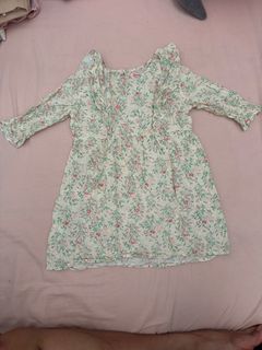 (Category: ) located in . Submitted by prelovedcloset19 (Listing ID 1446569496, Image 1). Description: .