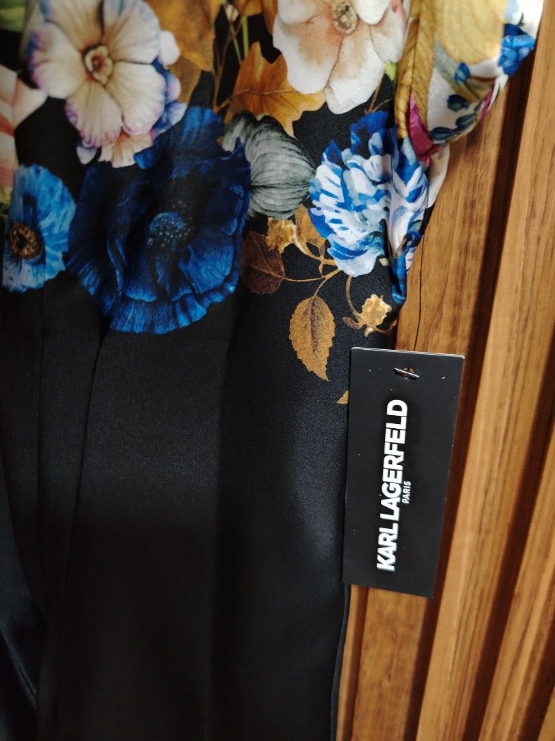 Karl Lagerfeld Paris blouse (Category: Blouses) located in Cavite. Submitted by oncetop_declutter (Listing ID 1446567472, Image 2). Description: brandnew with hang tag new arrival sf c/o buyer.