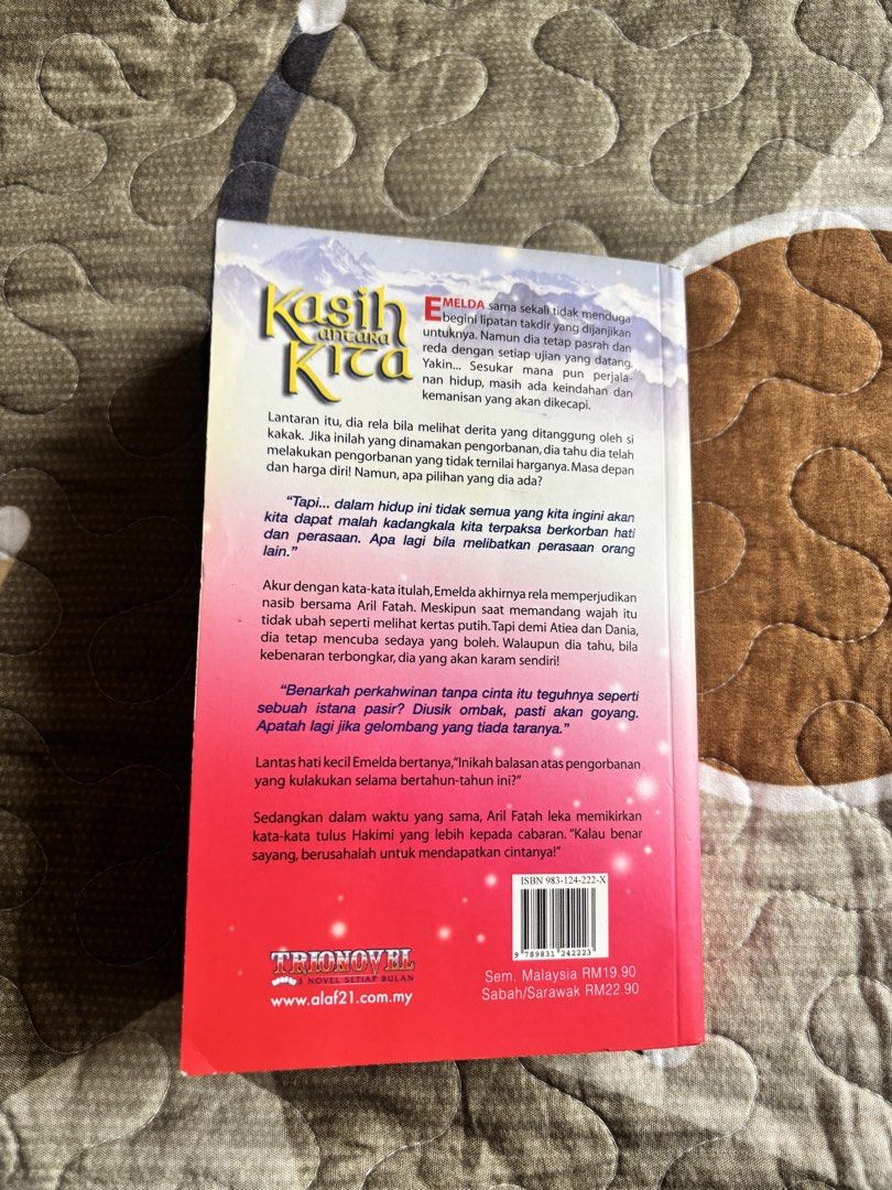 Kasih Antara Kita (Category: Storybooks) located in Kota Bharu. Submitted by nblhv (Listing ID 1446630504, Image 3). Description: Please chat first before buying🤗.