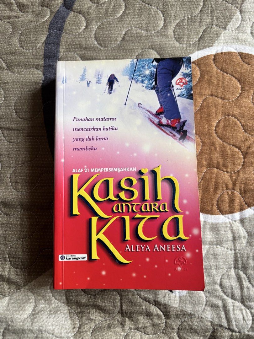 Kasih Antara Kita (Category: Storybooks) located in Kota Bharu. Submitted by nblhv (Listing ID 1446630504, Image 1). Description: Please chat first before buying🤗.
