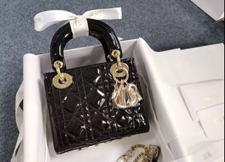 (Category: ) located in . Submitted by chicluxury (Listing ID 1446578551, Image 1). Description: .