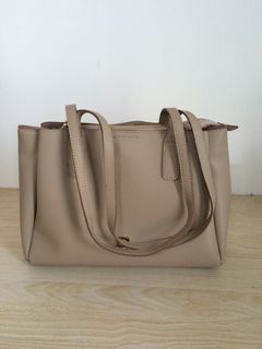(Kategori: ) berada di . Dikirim oleh preloved_byaira (ID iklan 1446566724, Gambar 1). Deskripsi: .
