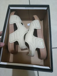 (Kategori: ) berada di . Dikirim oleh mamayu29 (ID iklan 1446692387, Gambar 1). Deskripsi: .