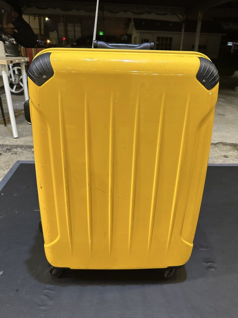 Lojel luggage 28inch (Category: Luggages) located in Paka. Submitted by clothink (Listing ID 1446594760, Image 1). Description: All okay.