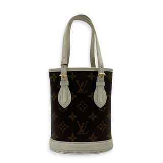 (Category: ) located in . Submitted by carousellluxury (Listing ID 1433498961, Image 1). Description: .