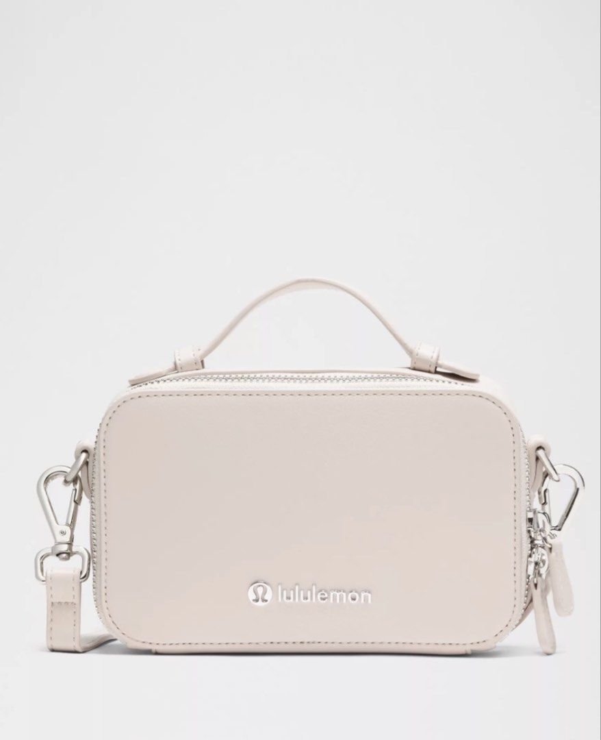 Lululemon Leather Alternative Camera Crossbody (Category: Cross-body Bags) located in Quezon City. Submitted by worldofC (Listing ID 1446548113, Image 1). Description: Brand new and authentic On hand.