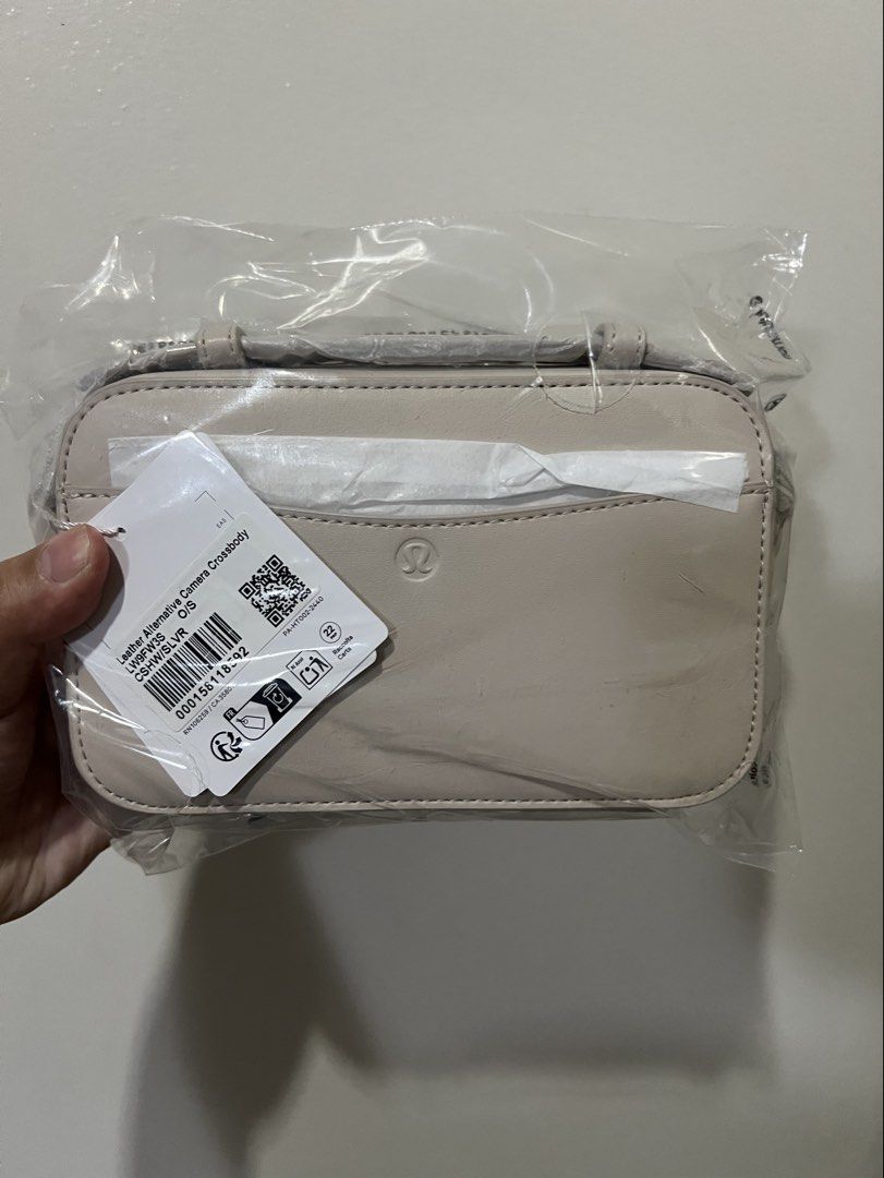 Lululemon Leather Alternative Camera Crossbody (Category: Cross-body Bags) located in Quezon City. Submitted by worldofC (Listing ID 1446548113, Image 2). Description: Brand new and authentic On hand.