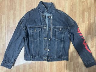 (Category: ) located in . Submitted by worldofri (Listing ID 1446658765, Image 1). Description: .
