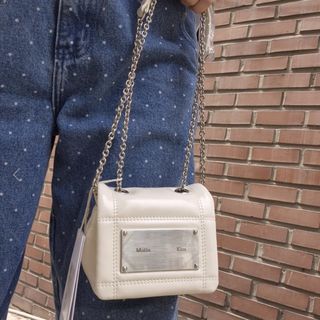 由 CatC62582 (刊登 ID 1446700865，圖片 1) 提交，位於 的 (類別：)，說明：。