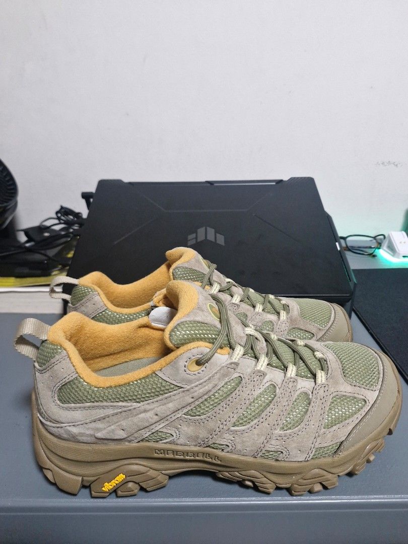 Merrell Moab 3 (Category: Boots) located in Quezon City. Submitted by glhd2019121616 (Listing ID 1446577349, Image 1). Description: - Merrell Moab 3 ready zip - Color: Tan and Olive Green - Vibram soles for excellent grip -waterproof -Size 9 US men -Brandnew without box -fitted only Rfs: Wrong size.