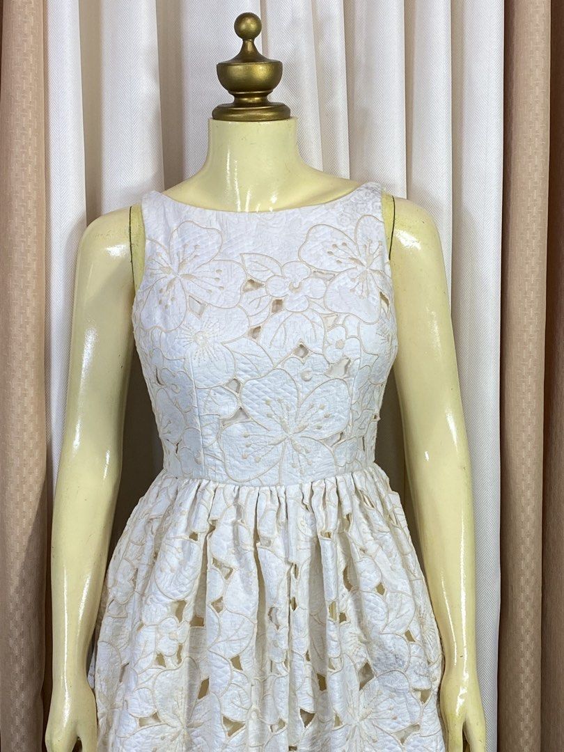 Mini dress (Category: Luxury Apparel) located in Digos. Submitted by dayen1993 (Listing ID 1446681435, Image 1). Description: Ukay selected .