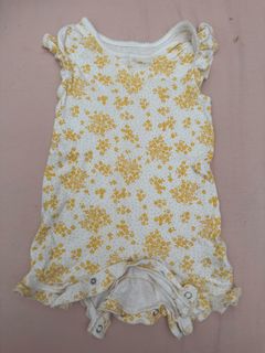 (Category: ) located in . Submitted by prelovedcloset19 (Listing ID 1446570459, Image 1). Description: .