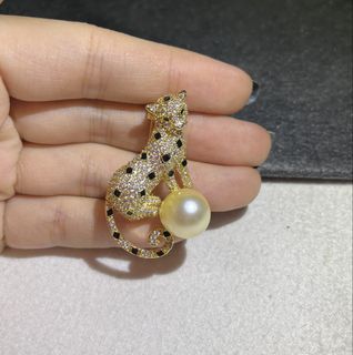 (Category: ) located in . Submitted by boutiqueorientalsg (Listing ID 1446592798, Image 1). Description: .