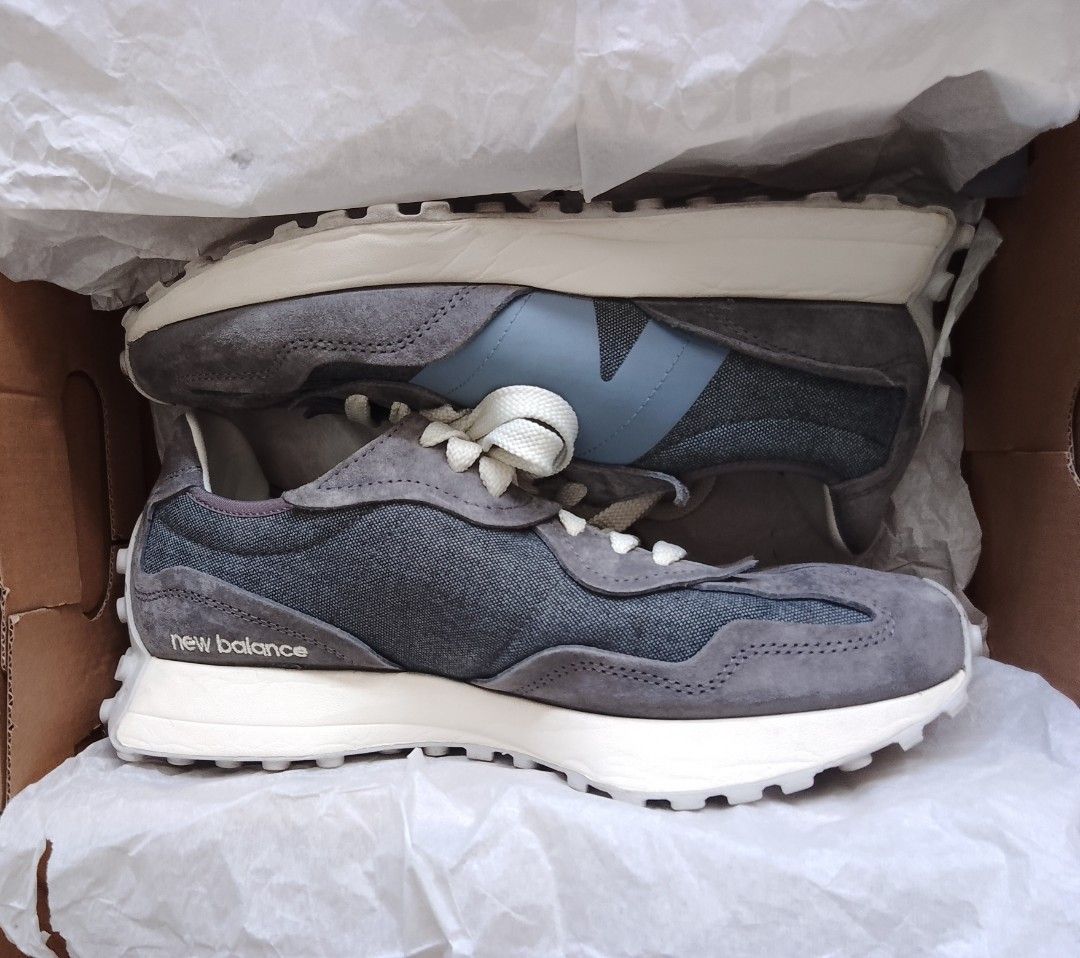 New Balance 327 (Category: Sneakers) located in Antipolo. Submitted by d.tuazon (Listing ID 1446577727, Image 3). Description: New Balance 327 sneakers, specifically resembling the "PC Grey" colorway with suede and textile materials.I bought this in Foot Locker in Gateway for 6,995.I'm selling this for 2900.I used this thrice just walking in the mall.Size 10US.Rizal area.Shipping sagot ng buyer..