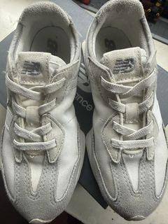 (Category: ) located in . Submitted by declutter1ngmama (Listing ID 1444026390, Image 1). Description: .