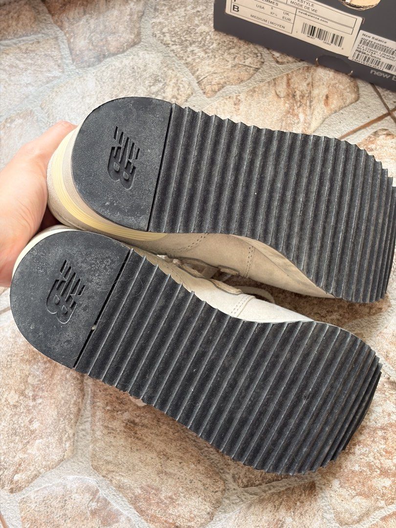 New Balance 574 Platform Sneakers Beige (Category: Sneakers) located in Manila. Submitted by bratrcm (Listing ID 1446657530, Image 2). Description: .