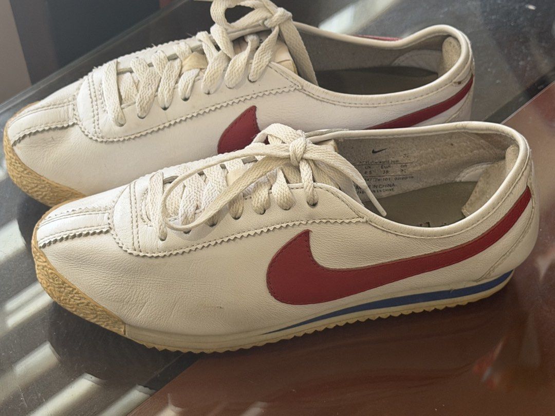 Nike Cortez (Category: Casual Shoes) located in Manila. Submitted by avldm (Listing ID 1446580289, Image 2). Description: • Size: EU 38 / 24 cm • Unisex (fits both men and women) • Lightly used • 100% original • In good condition RFS: Not using them anymore..