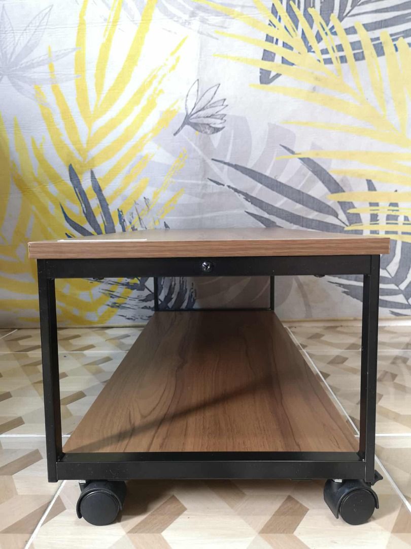 Oak Wood Finish Top Coffee Table (Category: Tables & Sets) located in Santa Cruz. Submitted by jmy_surplus.2 (Listing ID 1446540986, Image 3). Description: Size ; L - 12 W - 32 H - 14 Color ; Brown Type ; Coffee Table Brand ; No brand Material ; Wood Style ; Wooden Coffee Table JMA JMY 3 Batch #211.