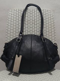 (Category: ) located in . Submitted by jecelstylebags (Listing ID 1446637919, Image 1). Description: .