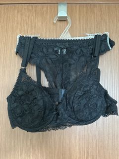 (Category: ) located in . Submitted by edeloves2shop (Listing ID 1446585921, Image 1). Description: .