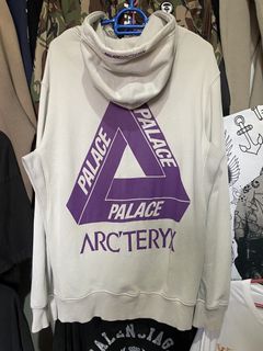 (Category: ) located in . Submitted by thrift.cartel (Listing ID 1446561295, Image 1). Description: .