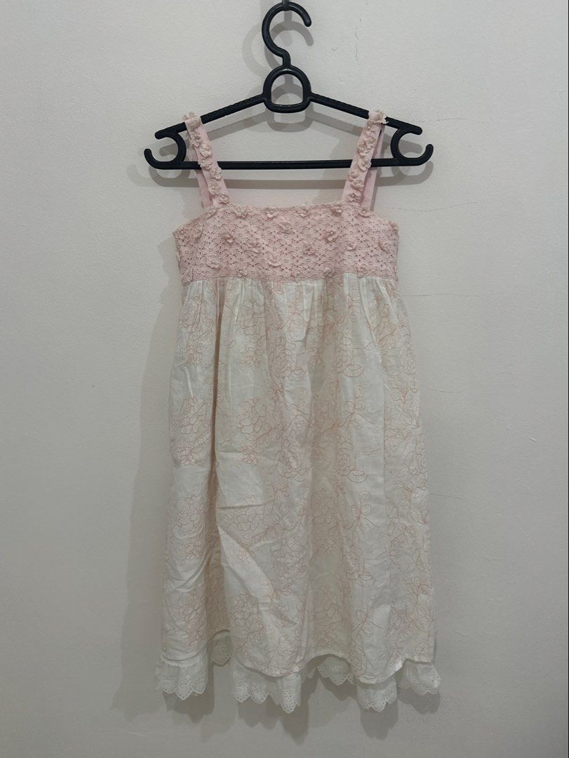 pink and white dress (Kategori: Gaun & Rok) berada di Jakarta Utara. Dikirim oleh celzcloset (ID iklan 1446597254, Gambar 1). Deskripsi: SUDAH NETT KALO BELI SATUAN beli 5+ BISA NEGO dom jakut oyen adm 5%✅ direct ongkir on buyer✅.
