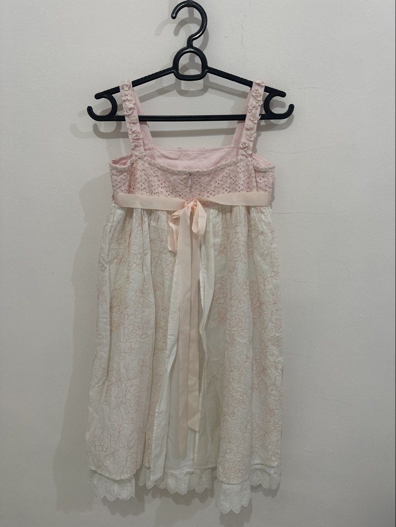 pink and white dress (Kategori: Gaun & Rok) berada di Jakarta Utara. Dikirim oleh celzcloset (ID iklan 1446597254, Gambar 2). Deskripsi: SUDAH NETT KALO BELI SATUAN beli 5+ BISA NEGO dom jakut oyen adm 5%✅ direct ongkir on buyer✅.