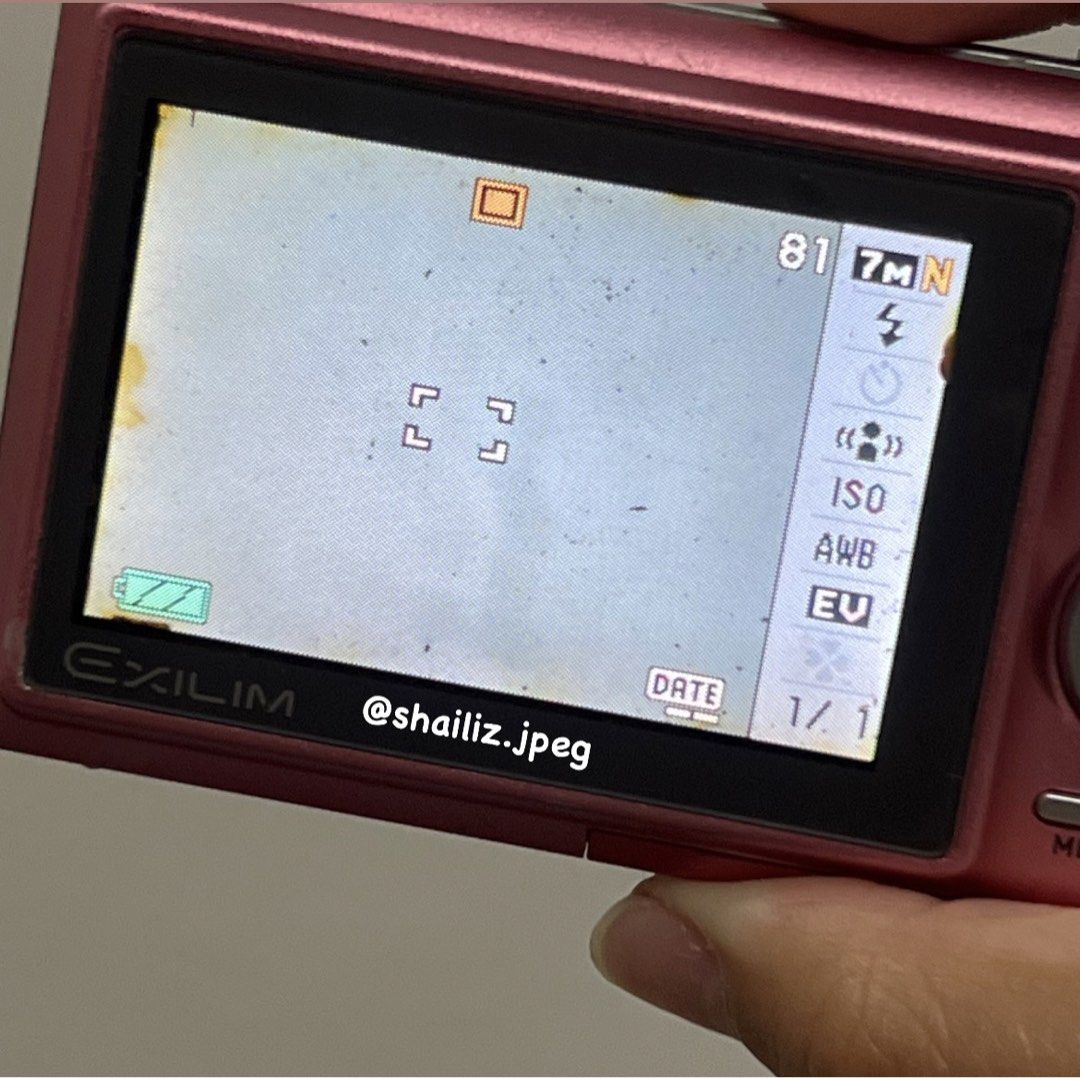 Pink Casio Exilim EX-Z75 Digicam (Category: Cameras) located in Tanauan. Submitted by declutterwithshai (Listing ID 1446641933, Image 2). Description: For Sale! Casio Exilim EX-Z75 🎀 Color: Pink 🏷️ Price: ₱2,500 + Shipping Fee (Negotiable) Specifications * 7.2 MP * 3x Optical Zoom * CCD Sensor * 34 Best Shot Modes Condition * Body: 7/10 * ✅ Zoom in/out working * ✅ All buttons working * No major functional issues Issues * Few dust specks and fun