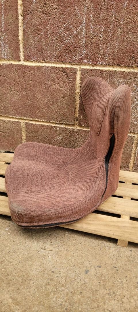 POSTURE SEAT (Category: Braces, Support & Protection) located in Sablan. Submitted by gongonshelley12 (Listing ID 1446684806, Image 3). Description: 👉👉500 ONLY👈👈 POSTURE SEAT GANDA NETO MGA MADAM PWEDE LABHAN YUNG COVER NYA.