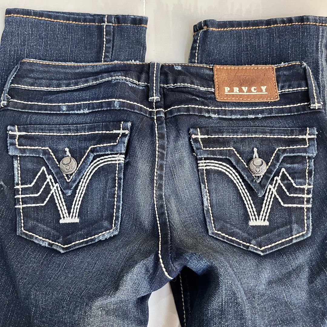 prvcy low rise jeans y2k (Category: Jeans) located in Valenzuela. Submitted by heroeia (Listing ID 1446617425, Image 1). Description: 🐧 for measurements, please send a dm .