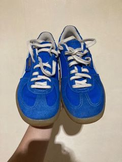 (Category: ) located in . Submitted by clothes_jo (Listing ID 1446577088, Image 1). Description: .