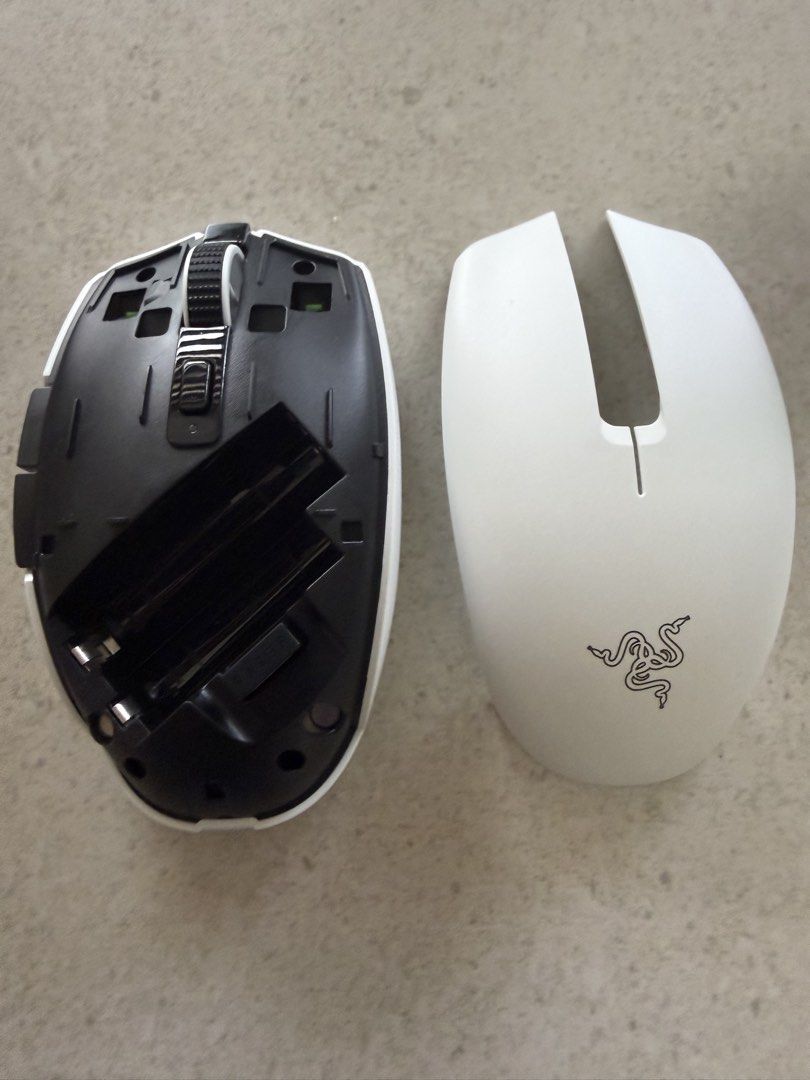 Razer Orochi V2 (Category: Mouse & Mousepads) located in Mandaluyong City. Submitted by babycakesshop (Listing ID 1446564796, Image 1). Description: Opened Used once Rfs declutterinh Location ortigas -Razer Pro Click Mini portable wireless mouse - Ideal for productivity on the go - Connects via Bluetooth or 2.4 GHz wireless - Features silent clicks and tactile mouse buttons - 7 programmable buttons for customization - Sleek and compact design for