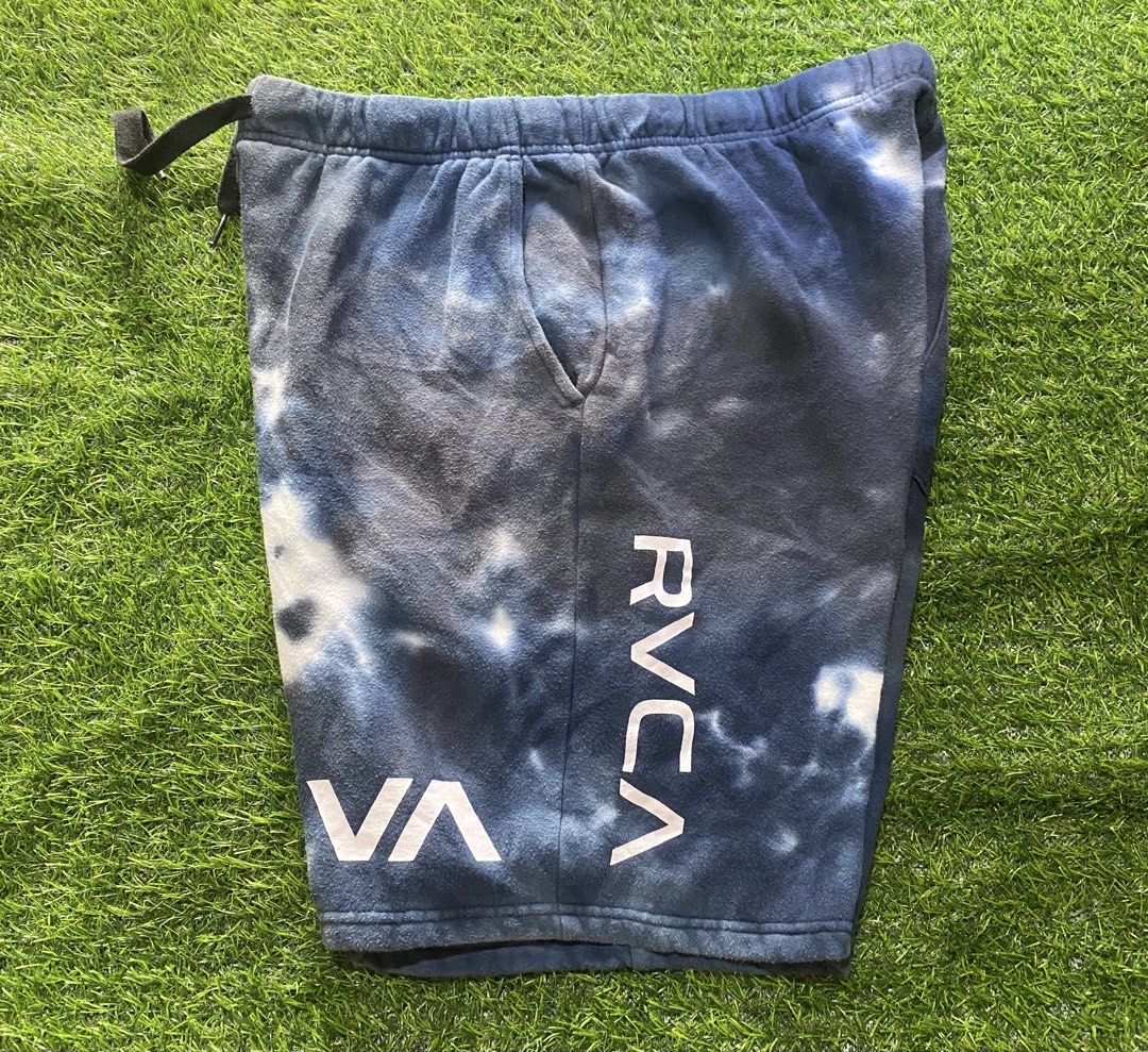 RVCA short (Category: Activewear) located in Davao. Submitted by acilmo (Listing ID 1446556462, Image 2). Description: Size 32max stretch to 38.
