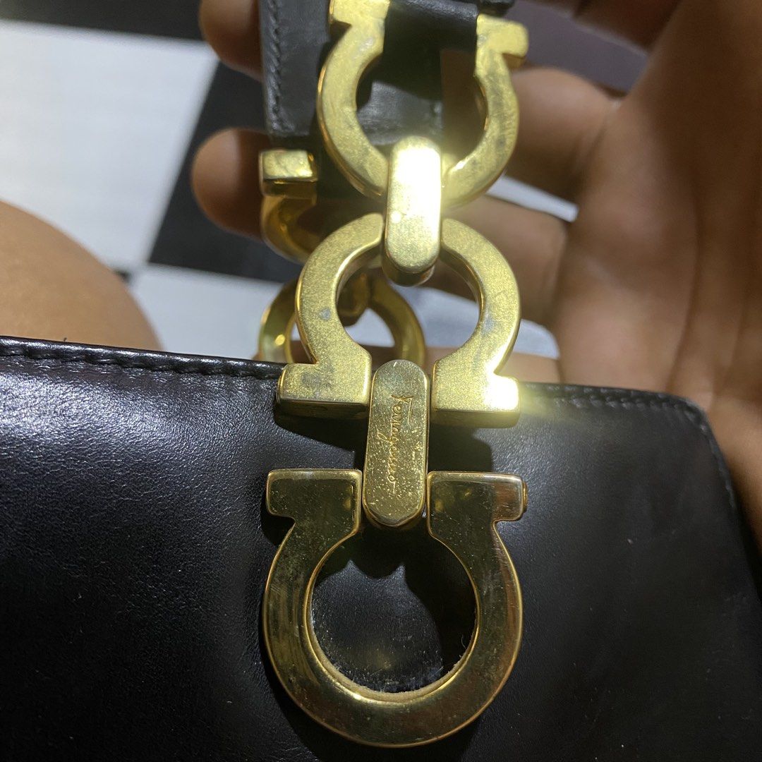 Salvatore Ferragamo Hand Bag Black Leather (Category: Luxury Bags & Wallets) located in Davao. Submitted by bangers01 (Listing ID 1446598937, Image 2). Description: In prestine condition .