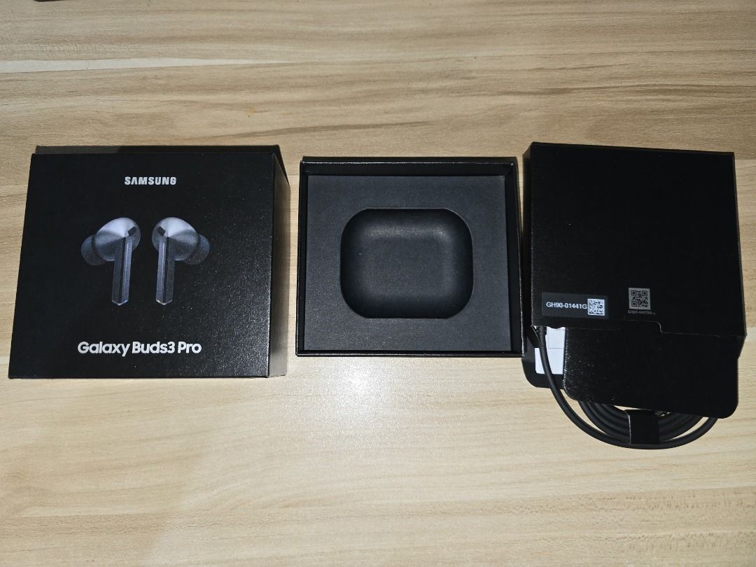 Samsung Galaxy Buds 3 Pro Wireless Earbuds (Category: Earphones) located in San Mateo. Submitted by beep11 (Listing ID 1446547229, Image 2). Description: - Samsung Galaxy Buds 3 Pro - Includes original box and charging cable - Comes with a protective case and keychain - Superb sound quality - Effective noise cancellation - Ready for a new owner RFS: Spare only. Received this as a gift..