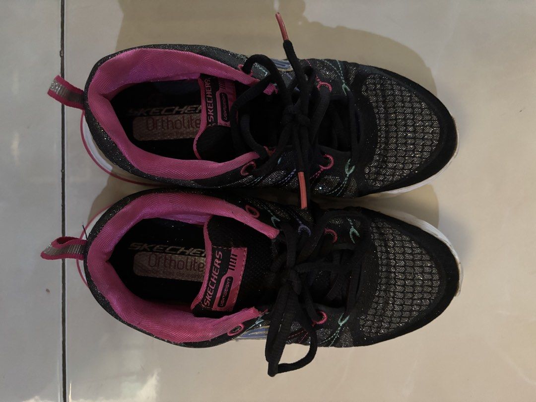Sepatu skechers ortholite wanita (Kategori: Sepatu Wanita) berada di Jakarta Utara. Dikirim oleh blessfulshop (ID iklan 1446572291, Gambar 2). Deskripsi: Size 35 Minus pemakaian saja Tidak ada sobek, semua berfungsi baik Tanpa box.