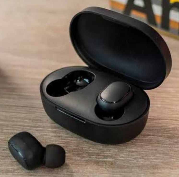 Sleek Wireless Earbuds