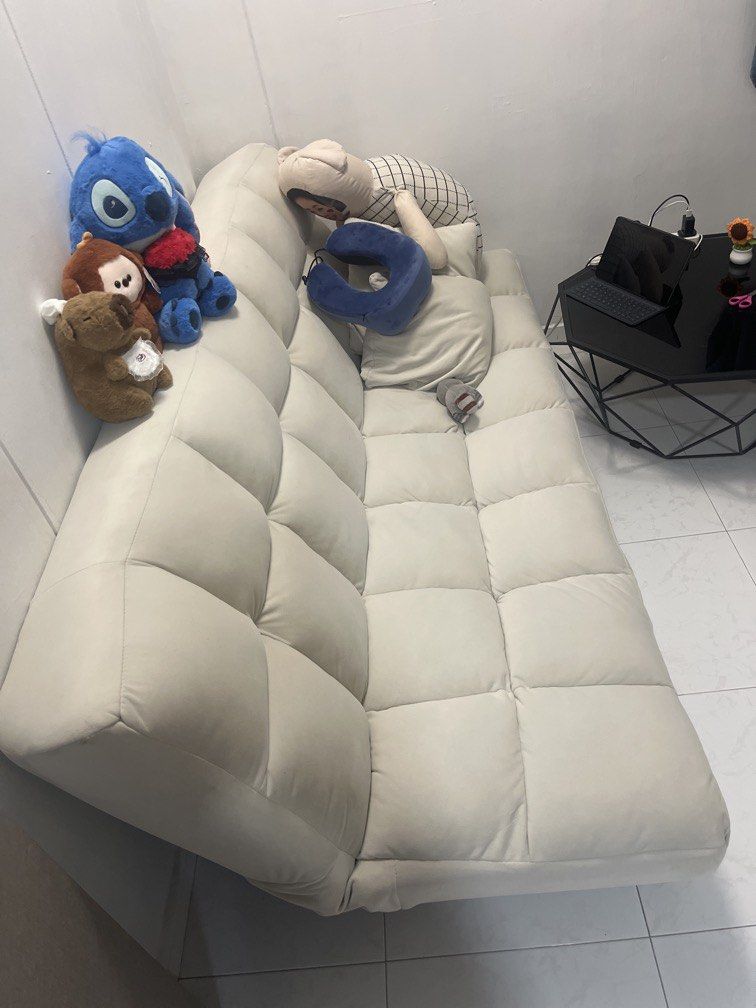 Sofa bed (Category: Sofas) located in Singapore. Submitted by derekmotorauto (Listing ID 1446651301, Image 2). Description: Very good condition. SOFA BED .