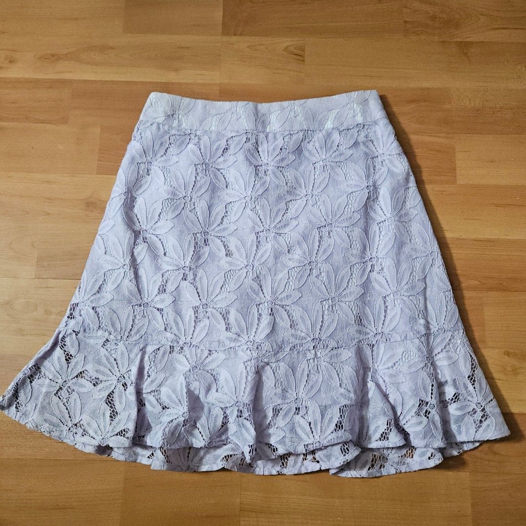 SOOMAN CHAE LAVANDER LACEY MINI SKIRT (Category: Skirts) located in Carmona. Submitted by simplestashph (Listing ID 1446591255, Image 1). Description: 0052 SOOMAN CHAE LAVANDER LACEY MINI SKIRT W 25 L 16.