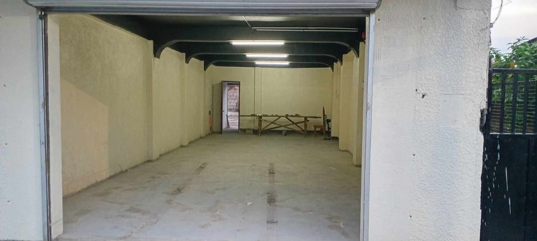 Spacious Ground Floor Commercial Space in Lapu-Lapu (Category: Commercial) located in Manila. Submitted by cebugrandrealty (Listing ID 1446557225, Image 3). Description: Property ID: RCPBLL1 Type: Office Space for Rent Location: Bankal Lapu - Lapu Floor Area: 130 SqM Furnishing: Condition Bare Shell Price/SqM: PHP550/month Features: • Spacious ground floor commercial area • Open-layout interior design • Wide roll-up shutter doors • High ceiling c