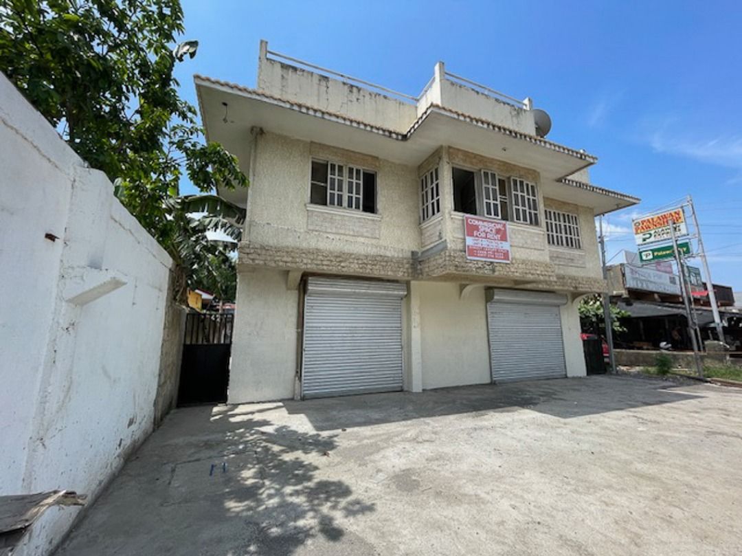 Spacious Ground Floor Commercial Space in Lapu-Lapu (Category: Commercial) located in Manila. Submitted by cebugrandrealty (Listing ID 1446557225, Image 1). Description: Property ID: RCPBLL1 Type: Office Space for Rent Location: Bankal Lapu - Lapu Floor Area: 130 SqM Furnishing: Condition Bare Shell Price/SqM: PHP550/month Features: • Spacious ground floor commercial area • Open-layout interior design • Wide roll-up shutter doors • High ceiling c