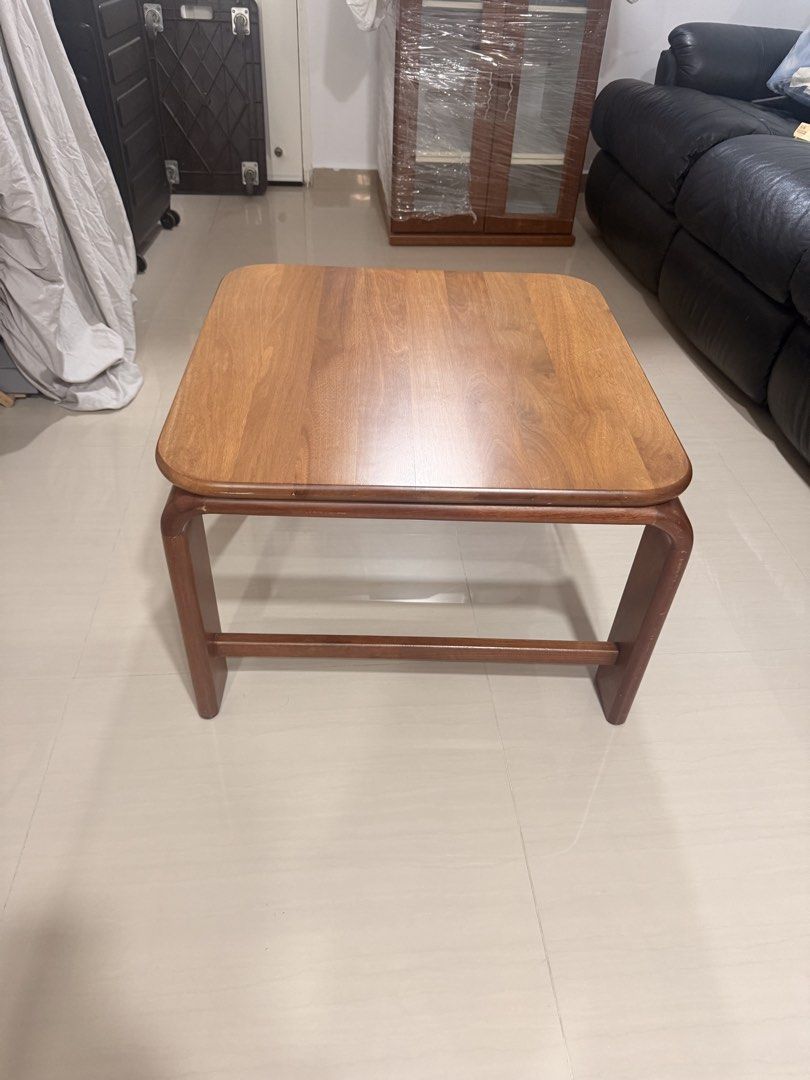 Square Table (Category: Tables & Sets) located in Singapore. Submitted by affordablesassychic (Listing ID 1446670261, Image 2). Description: 60 (L) x 60 (W) x 41 (H) cm arrange your own transportation! .