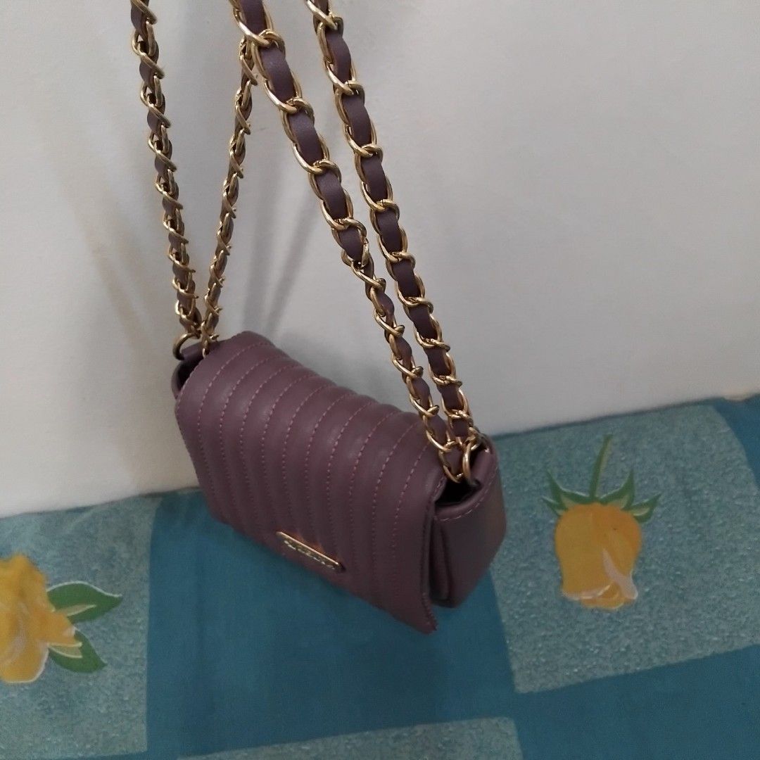 (nego wajar) Tas Mini Wanita Tali Rantai Mix Pu (Kategori: Tas & Dompet Wanita) berada di Bandung. Dikirim oleh minebee (ID iklan 1446576791, Gambar 2). Deskripsi: .‼️BARANG BARU‼️ .CO OREN🍊 .NEGO WAJAR‼️.